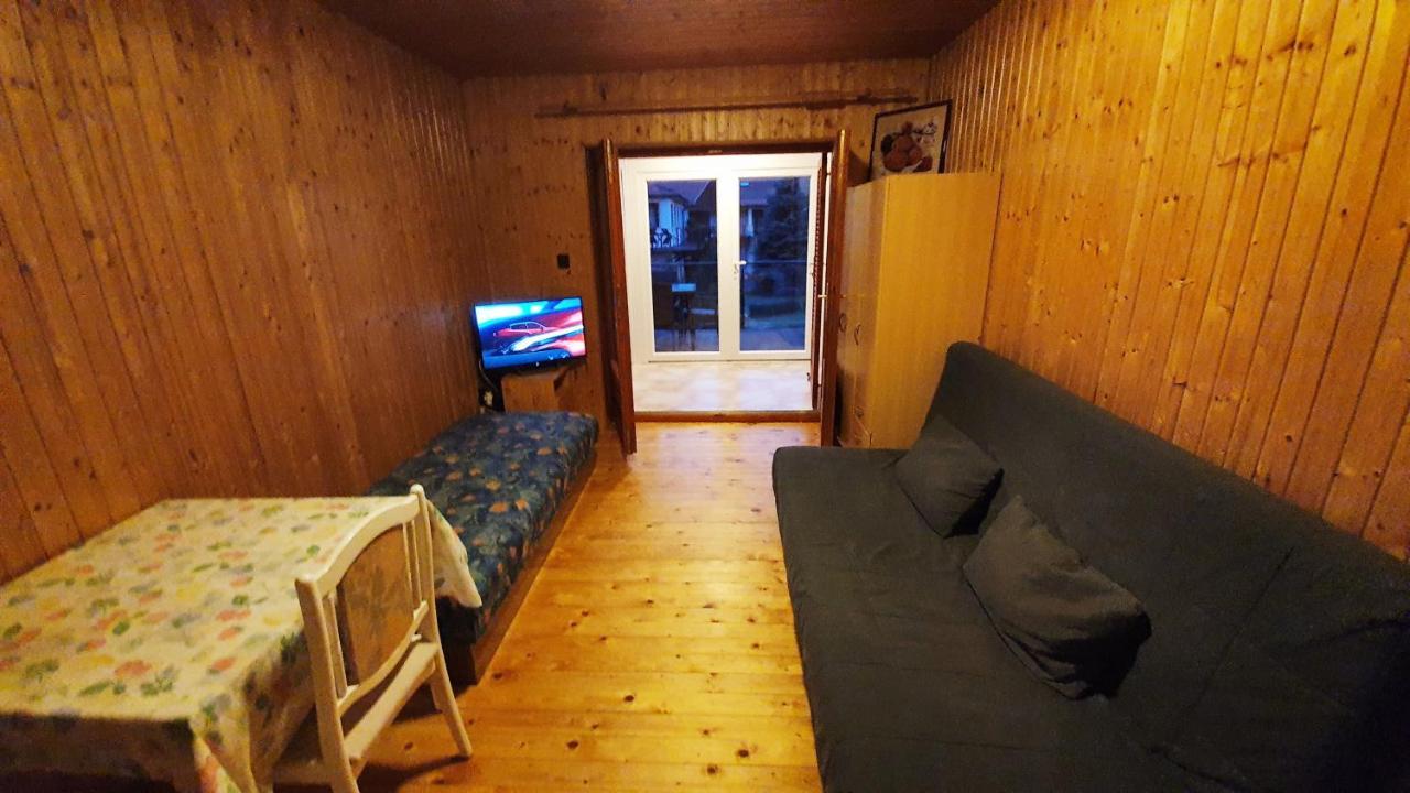 Wellapartman Zamárdi Buitenkant foto