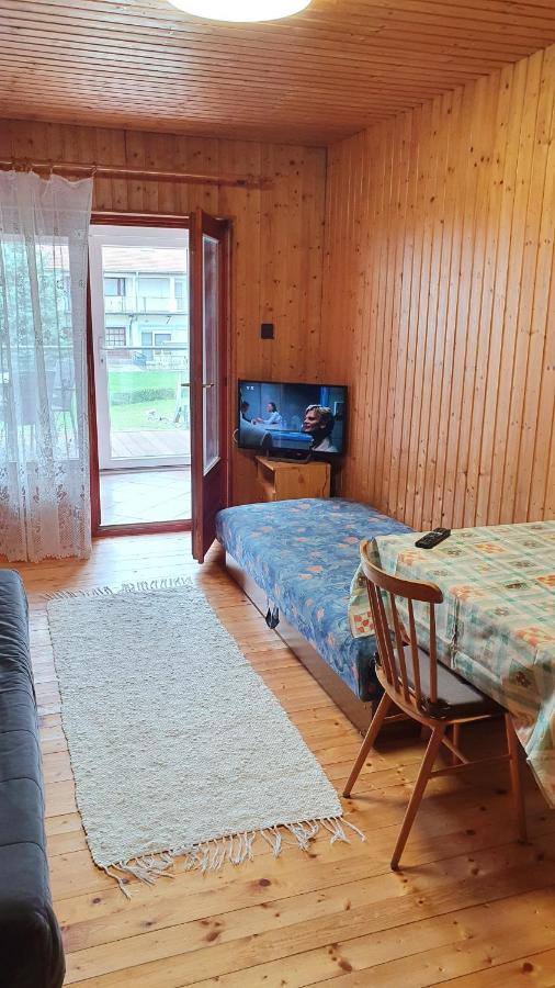 Wellapartman Zamárdi Buitenkant foto