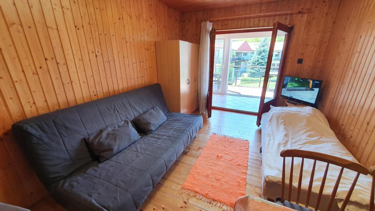 Wellapartman Zamárdi Buitenkant foto