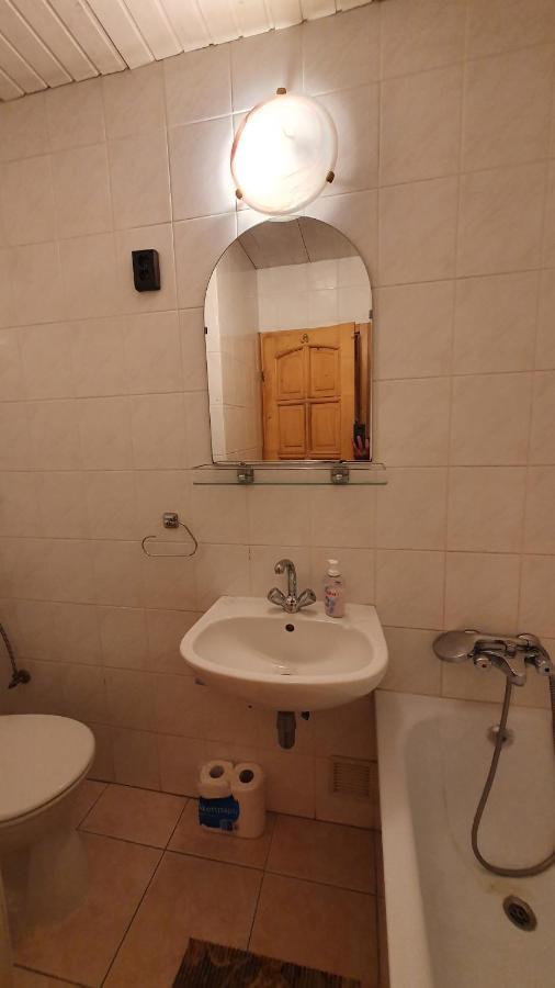 Wellapartman Zamárdi Buitenkant foto