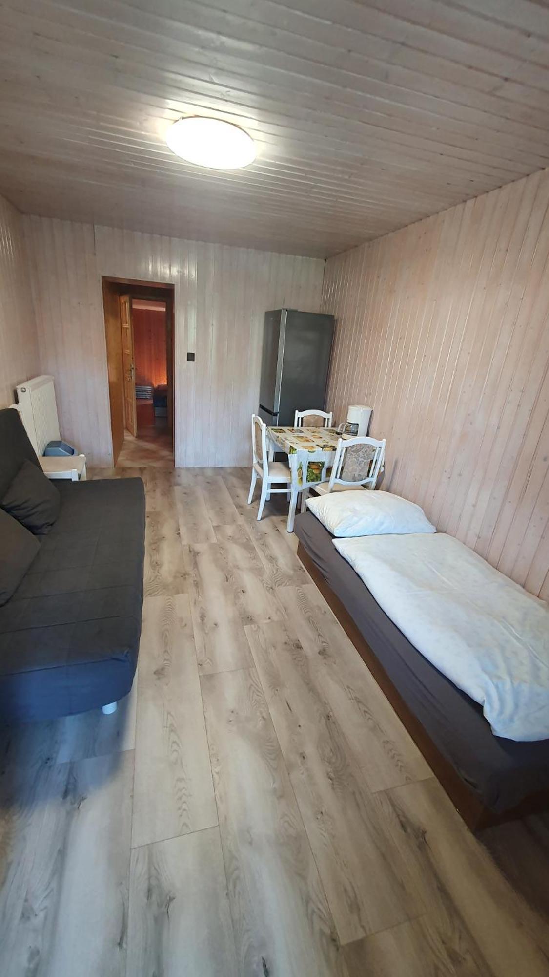 Wellapartman Zamárdi Buitenkant foto